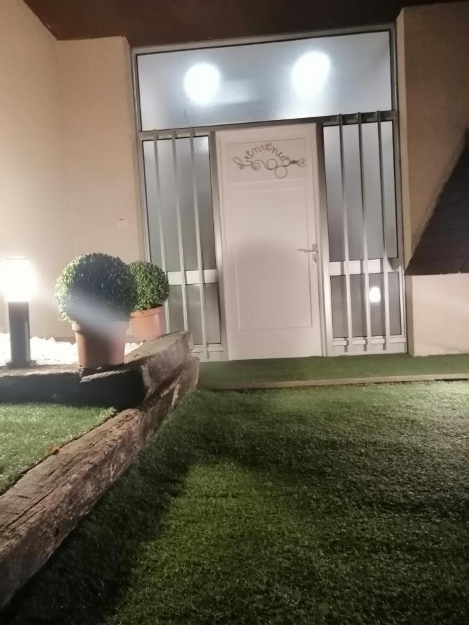 Lapausedegout Piscine Chambres Climatisees Jacuzzi Terrasse Lachapelle-Auzac Екстериор снимка