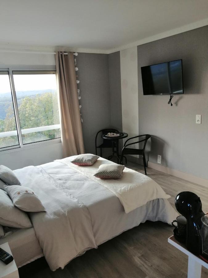 Lapausedegout Piscine Chambres Climatisees Jacuzzi Terrasse Lachapelle-Auzac Екстериор снимка