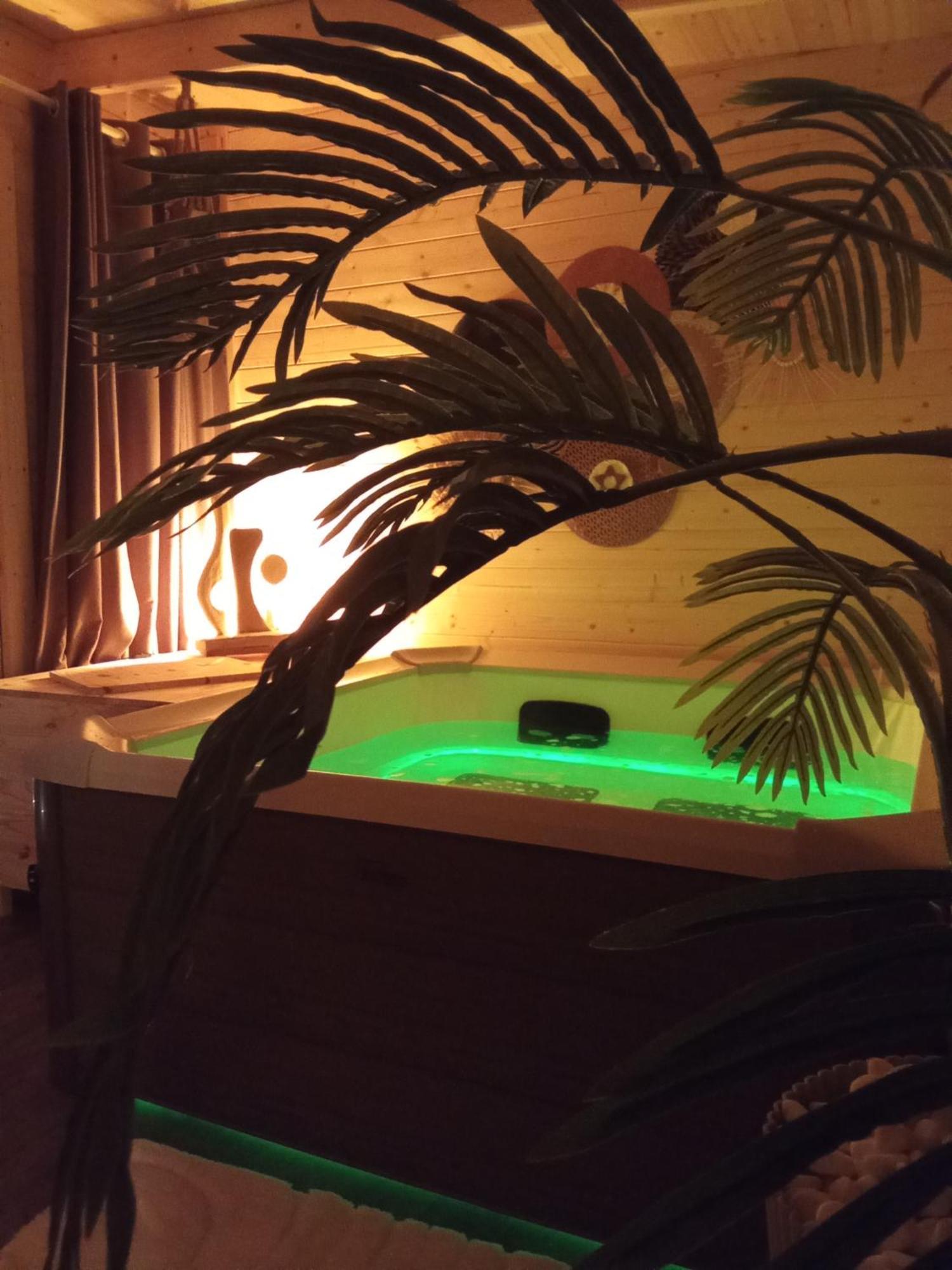 Lapausedegout Piscine Chambres Climatisees Jacuzzi Terrasse Lachapelle-Auzac Екстериор снимка